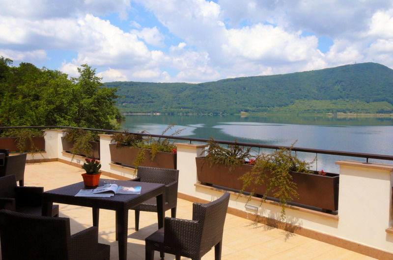 Relais Sans Soucis & Spa Ronciglione Kültér fotó